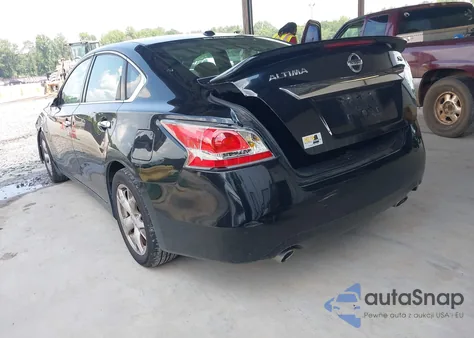 2015 Nissan Altima 2.5 S из США, поврежденный, VIN 1N4AL3AP6FN860706